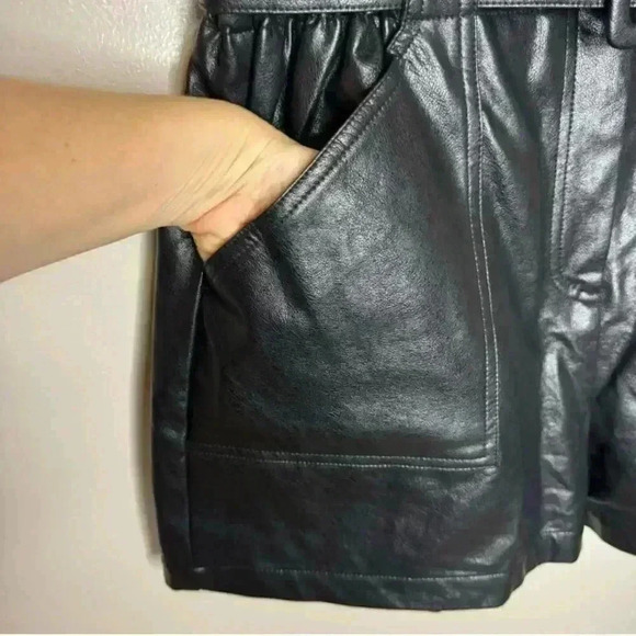 Line and dot faux leather high waisted shorts - Picture 5 of 12